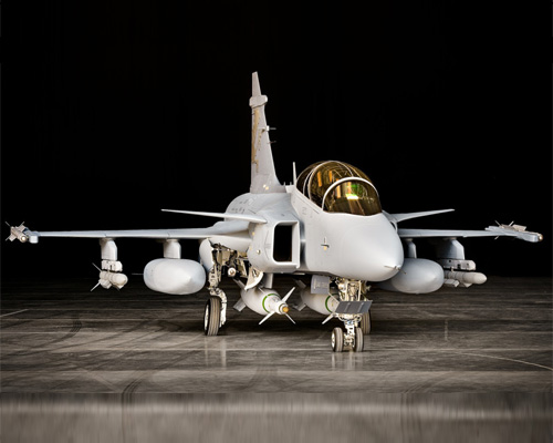 مورد استفاده در قطعات بدنه هواپیمای جنگی( Ti Gr 2 ) تیتانیوم گرید 2